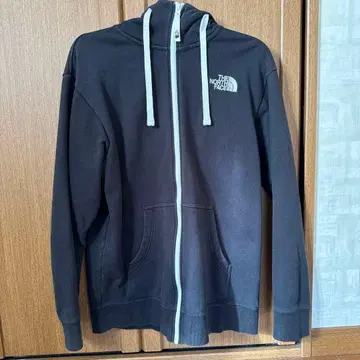 THE NORTH FACE 블랙 후드티