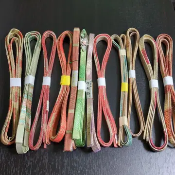 재고 처분 상품 허리띠 사가가네 12개입니다.