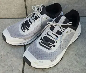 On CloudUltra 트레일 러닝화 26.5cm 새상품급