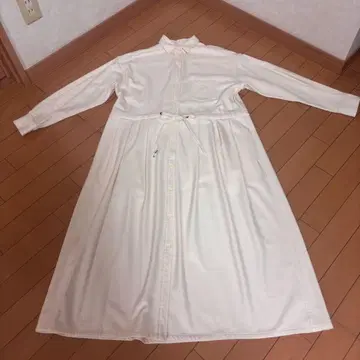 루카 / 레이디 럭 루카 화이트 원피스