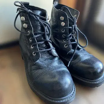 가죽 하이컷 부츠 블랙 24cm Candies