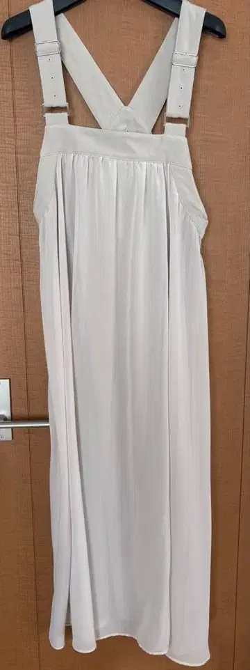 femicite 원피스 쿨 카리안