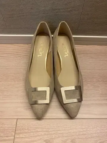 [ 새상품 ] Le Talon 베이지 스틸레토 펌프스