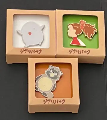 지브리 파크 핀 배지