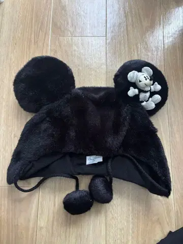 미키 귀 달린 퍼 모자