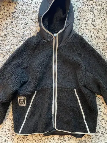 BARK AT THE MOON 플리스 자켓 블랙 후드 부착