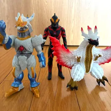 울트라맨 시리즈 괴수 피규어 3체 세트