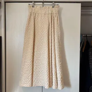 바니스 뉴욕 플레어 스커트 크림색