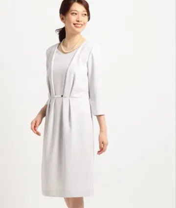 라이트 그레이 무릎 기장 원피스 40/L