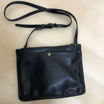 다코타 블랙 가죽 사코슈