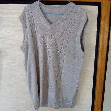 그레이 V넥 니트 베스트 케이블 짜임