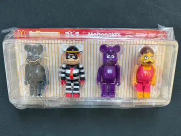BE@RBRICK 고질라 vs 맥도날드 4체 세트