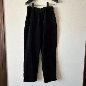 HUIS. 블랙 코듀로이 캐주얼 팬츠