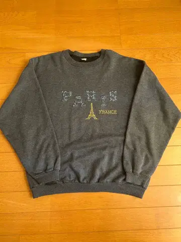 [90s 프랑스제] 유로 빈티지 자수 에펠탑 스웨트 셔츠 구제 의류