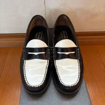 가죽 로퍼 블랙과 화이트