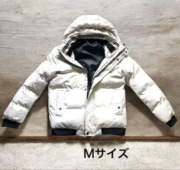 화이트 M 사이즈 다운 자켓