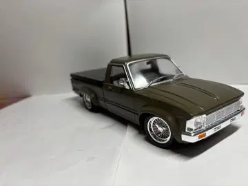 칭다오문화교재사 하이럭스 완성품