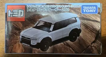 토미카 10억대 돌파 기념 토미카 도요타 랜드크루저 250 화이트