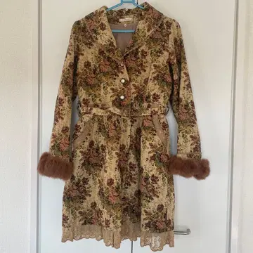 axes femme 고블랑 패턴 코트