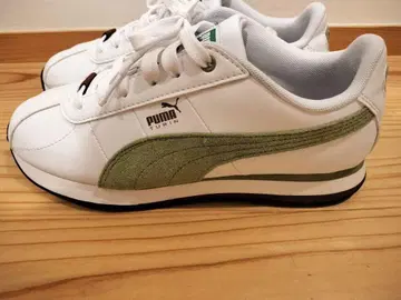 PUMA 여성용 스니커즈 화이트/그린 새상품급입니다