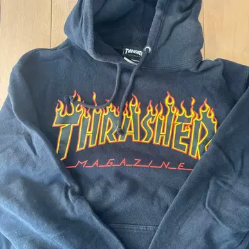 THRASHER 프레임 로고 후드티 블랙