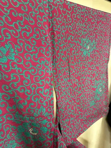 앤티크 기모노 당초무늬와 꽃 레트로