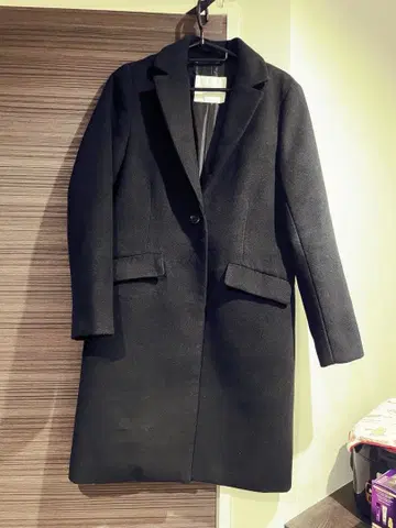 블랙 세실 맥비 코트