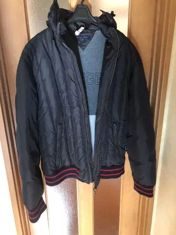 TOMMY HILFIGER 블랙 다운 자켓 L