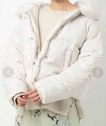 화이트 다운 자켓