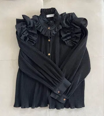 에이미 로우 프릴 긴팔 블라우스 38