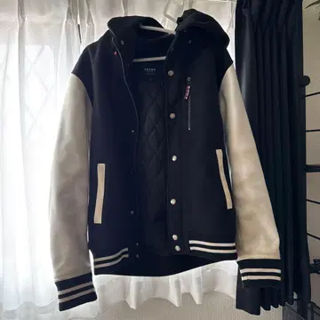 BEAMS HEART 후드 부착 바시티 자켓 L 블랙/화이트