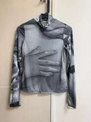 KIMHEKIM 김헤킴 터틀넥 티셔츠