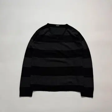 2000s V-neck border knit sweater