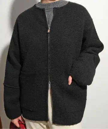 [ 미사용 새상품 ] Palm Riche 부클레 니트 가디건 블랙