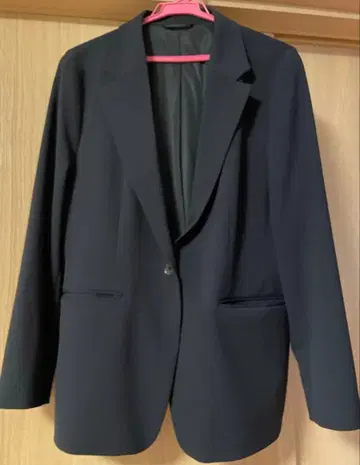 GU 워셔블 수트 상하의 세트