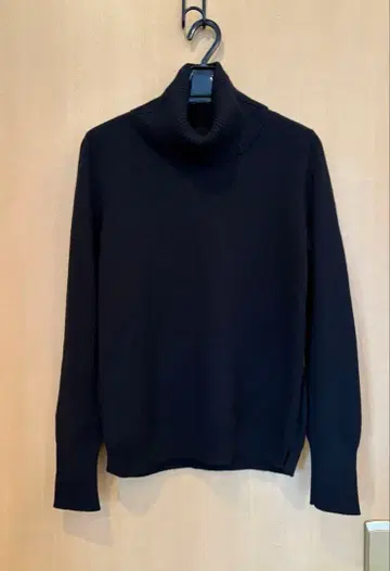 유니클로 UNIQLO 100% 캐시미어 터틀넥 L 오프 터틀