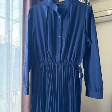 네이비 플리츠 디자인 롱 원피스