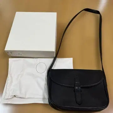 블랙 숄더백 110M2061-1