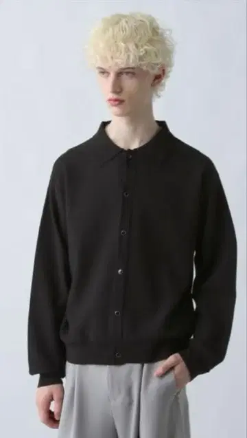 가격 인하 요청 환영 [ HARE ] 펄 버튼 컴팩트 니트 셔츠