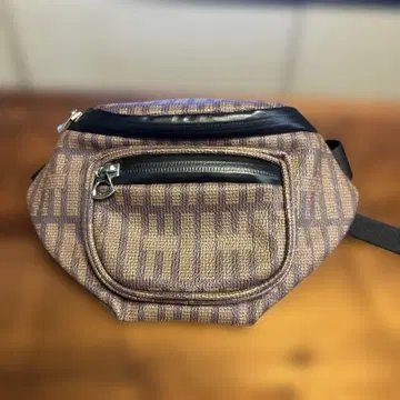 ITTI 이치 코인 바디 파우치 바디백 가죽