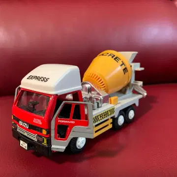 요네자와 다이아펫 이스즈 트럭 믹서기 자동차 1/55 상자 없음