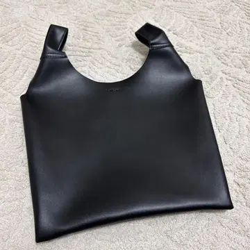 RafiCaro 라피카로 블랙 소가죽 레더 토트백