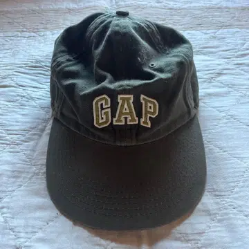 GAP 올리브 그린 캡