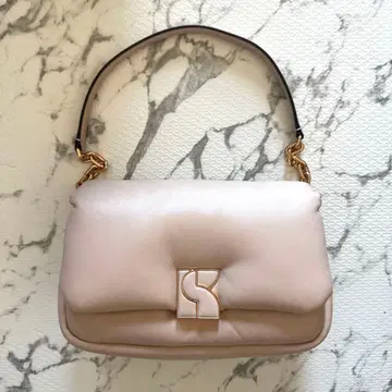 새상품 케이트 스페이드 다코타 퍼피 레더 크로스바디