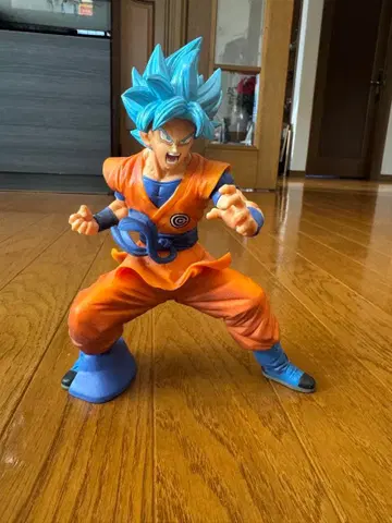 드래곤볼 초사이어인 갓 초사이어인 피규어