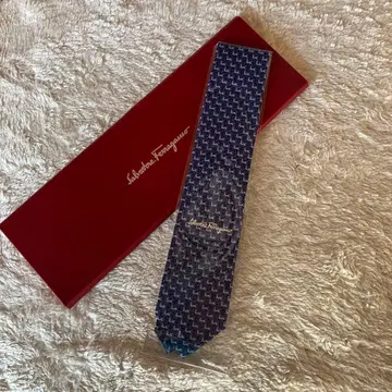 Salvatore Ferragamo 넥타이 네이비 말 무늬