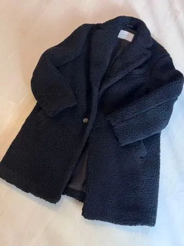 [ 미사용 새상품 ] AOURE 보아 블랙 체스터 코트