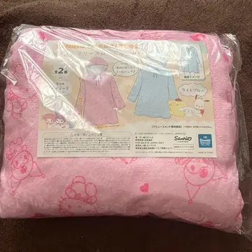 새상품 산리오 캐릭터즈 복슬복슬 플리스 룸웨어 2