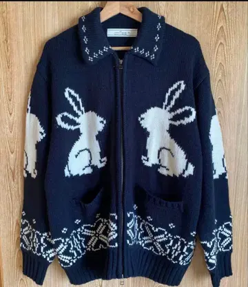 GU x rokh 토끼 패턴 네이비 가디건