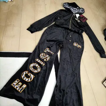 돈키 키티 EGOIST 콜라보 벨로아 셋업